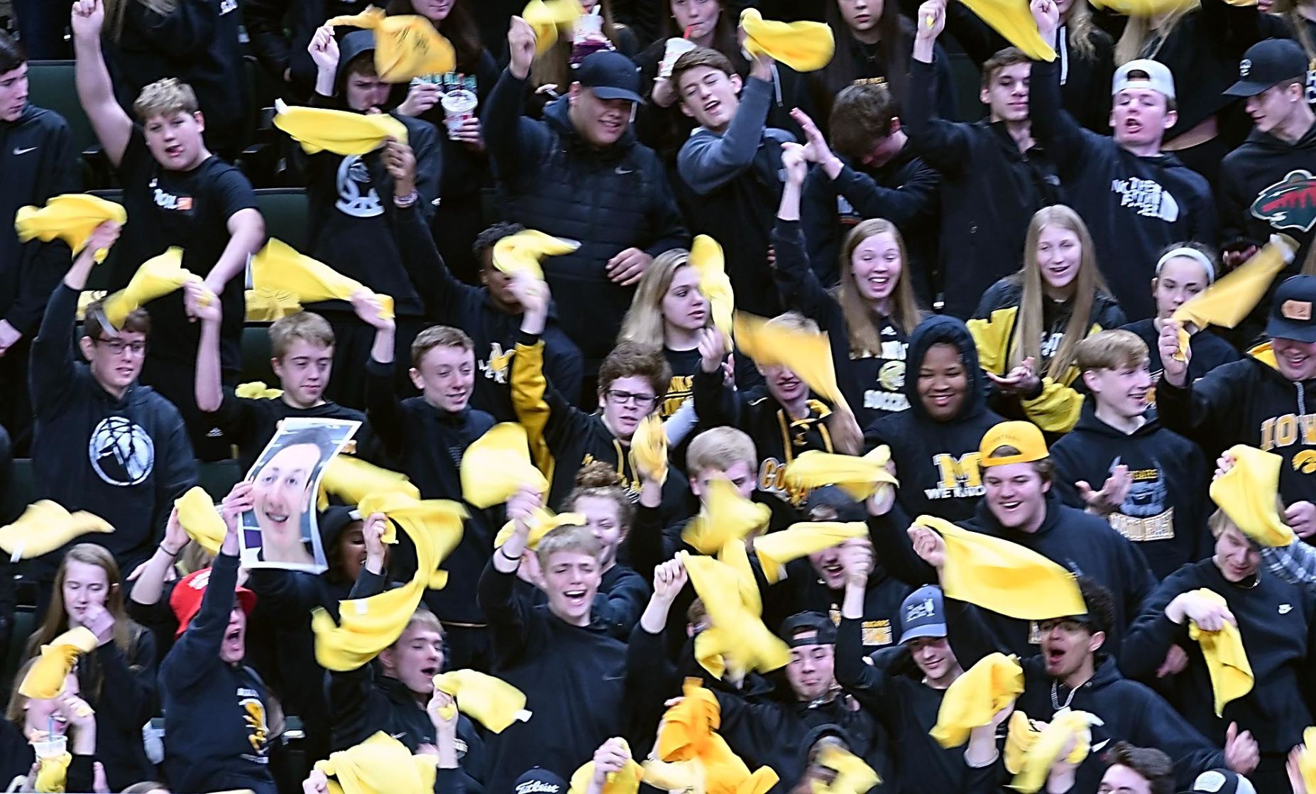 Mankato East/Loyola boys hockey fans